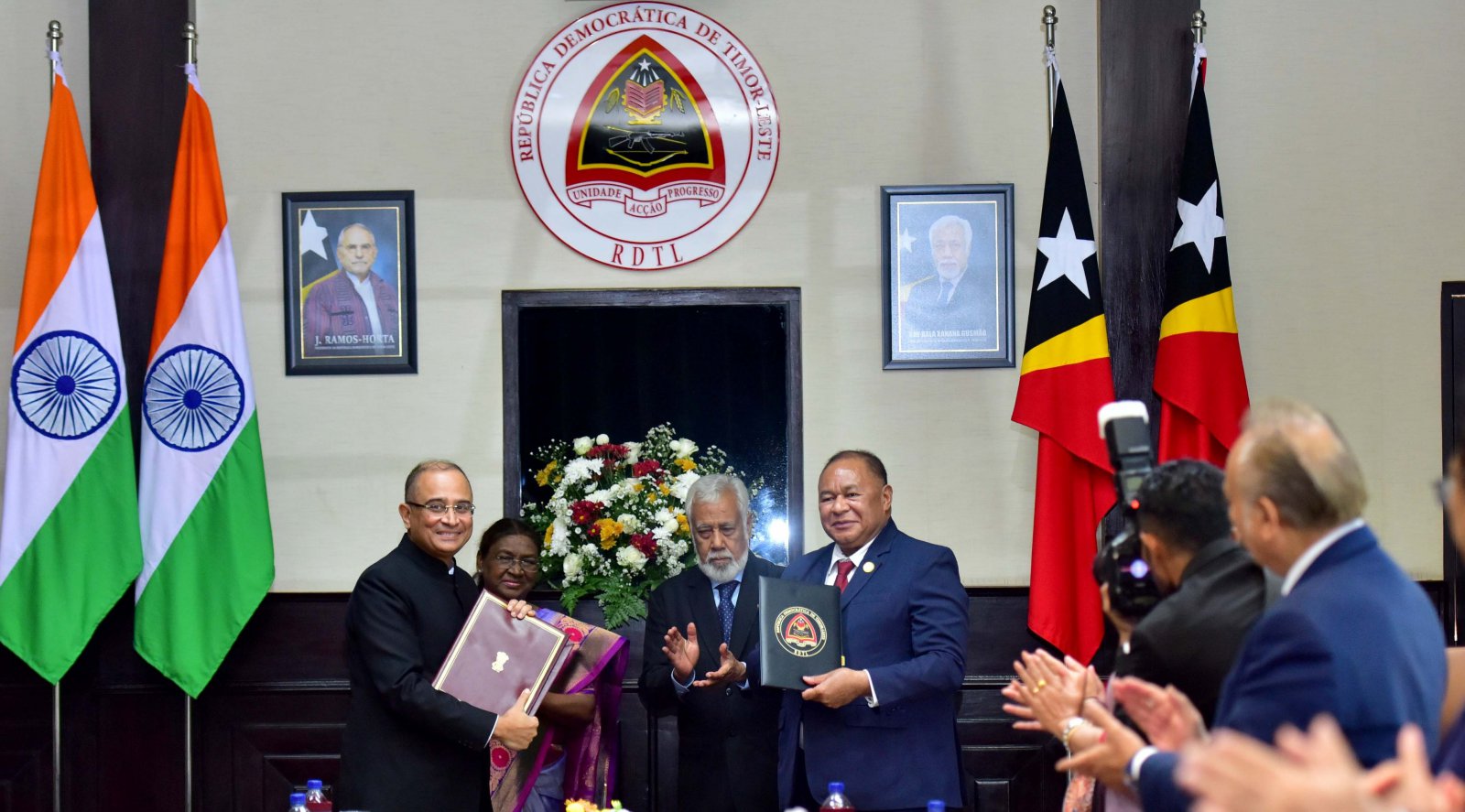 Three Agreements were also exchanged in the areas of cultural exchanges, radio broadcasting, and visa exemption for holders of diplomatic, official and service passports.